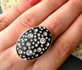 Black and White Crystal Rhinestone Sparkle Oval Statement Ring, Clay, Adjustable